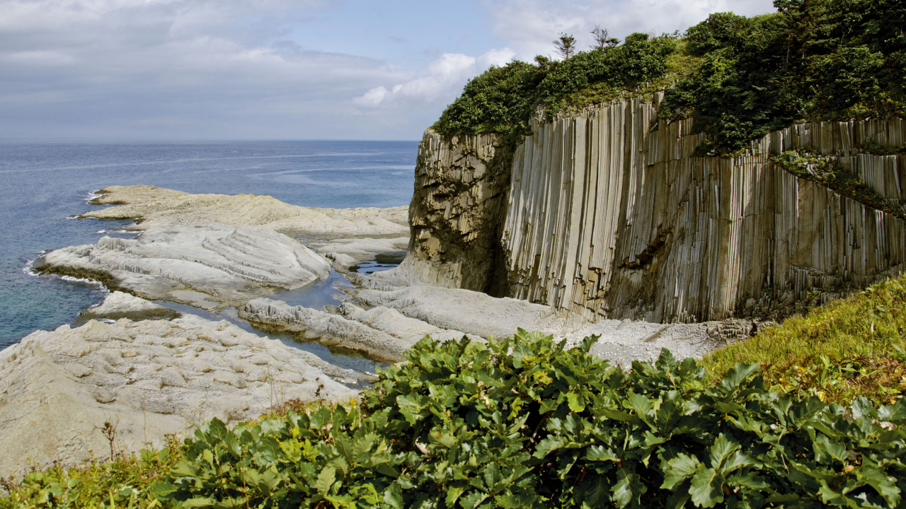 Мыс Столбчатый, Курильские острова. Россия 