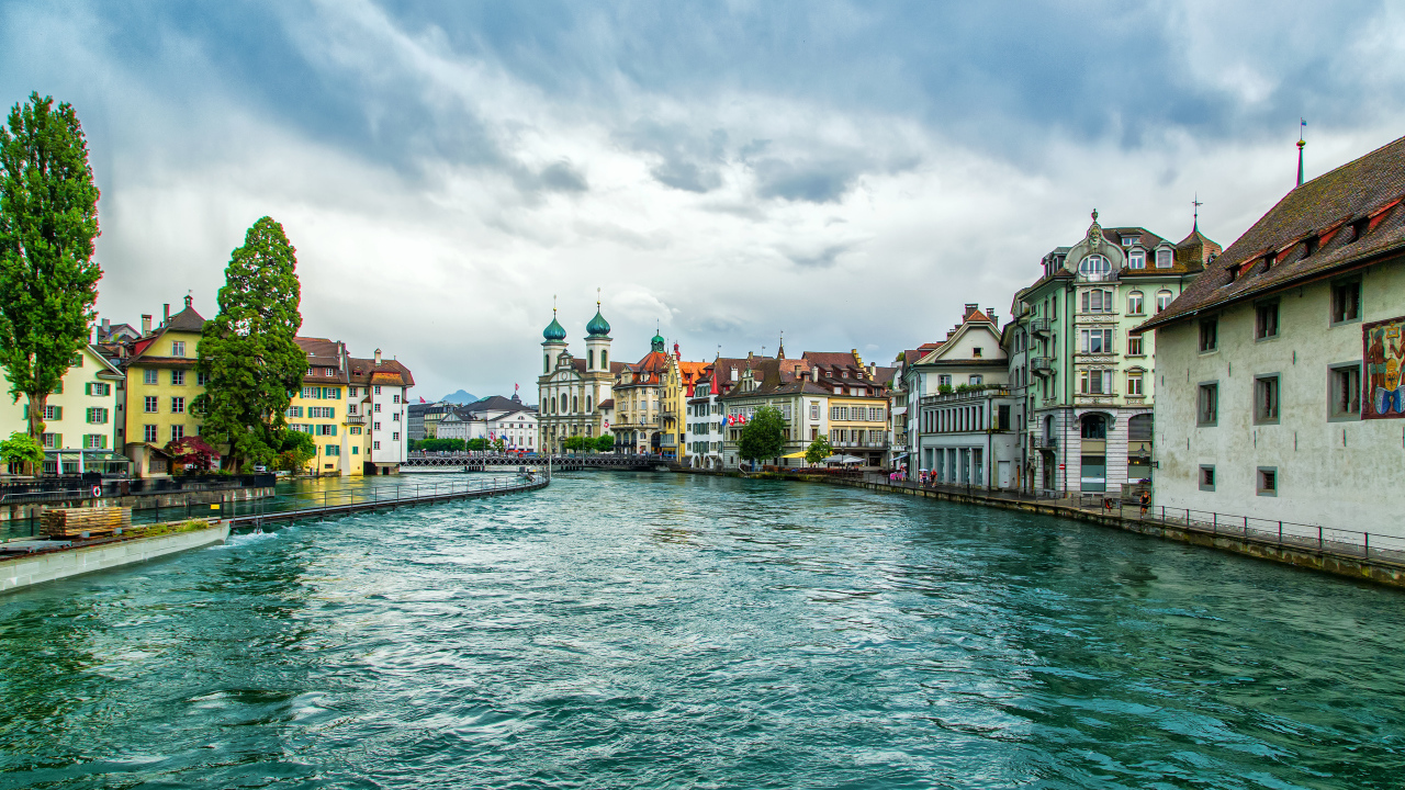Город Люцерн на реке Ройс, Швейцария 