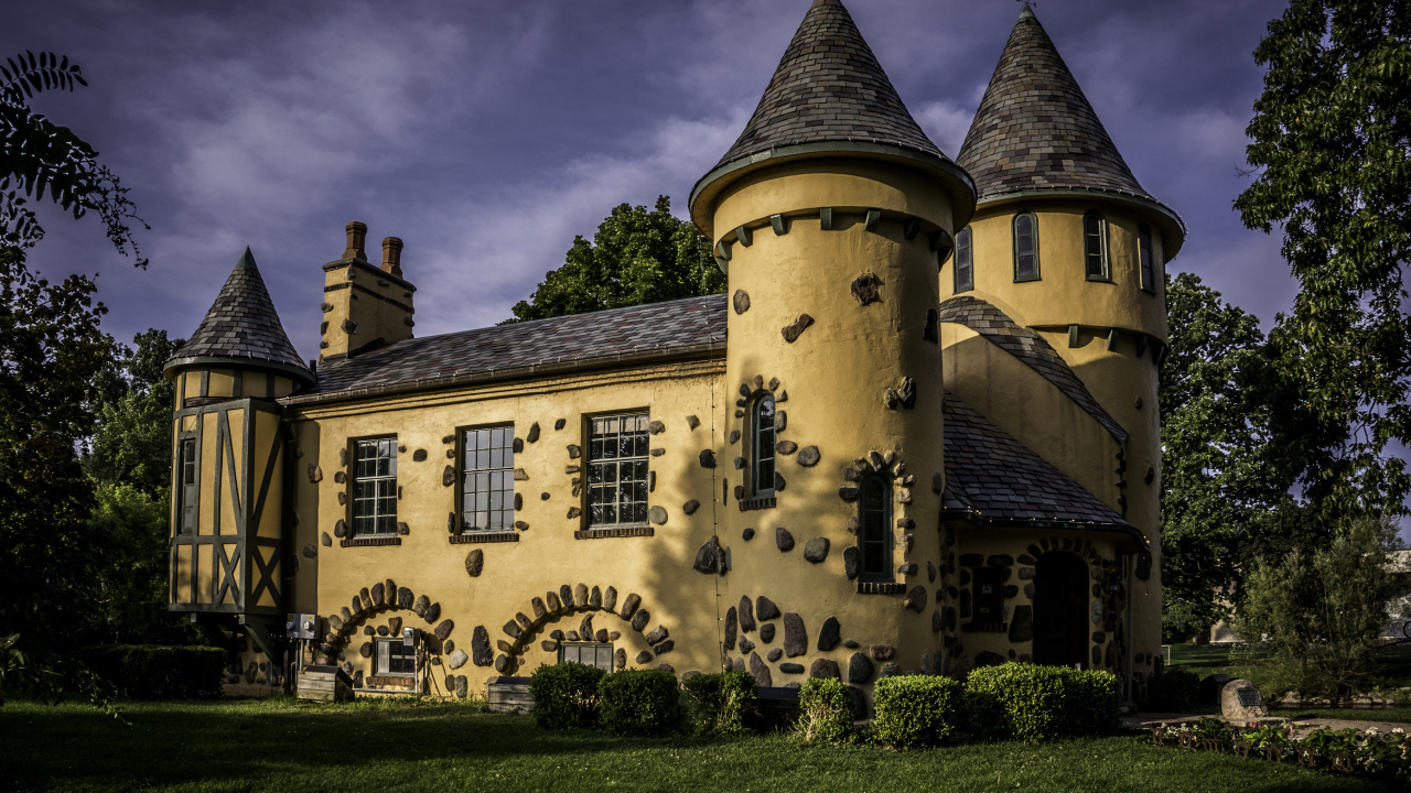 Здание музея Curwood Castle, Мичиган. США