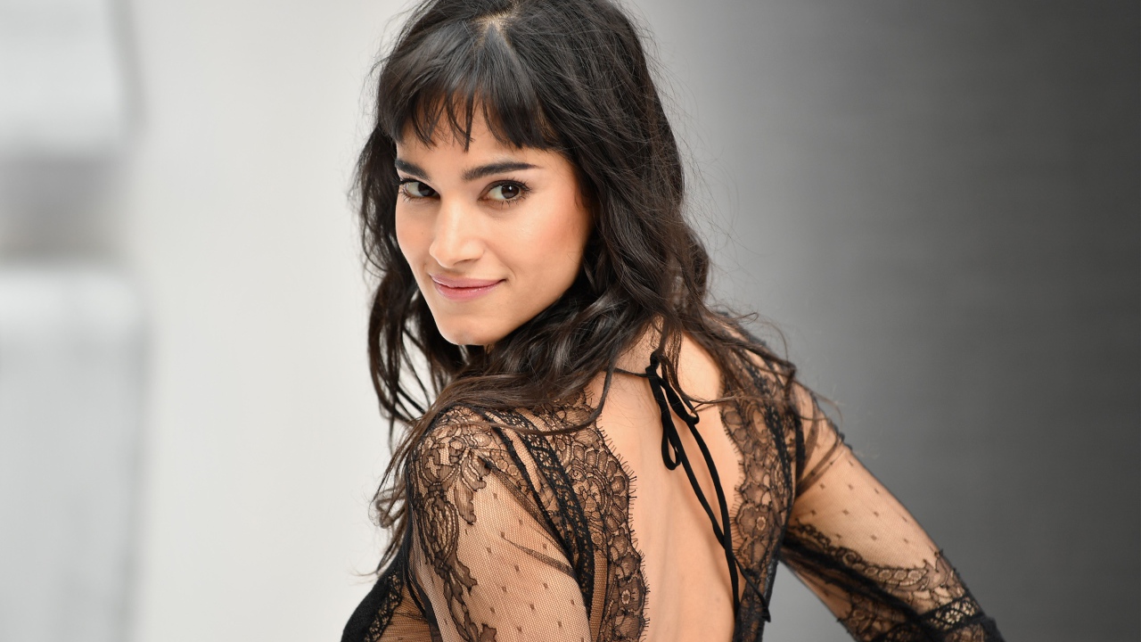 Актриса и танцовщица  София Бутелла 