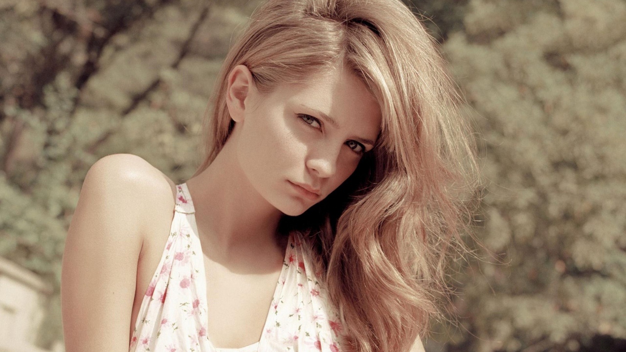 Нежная девушка, актриса Миша Бартон