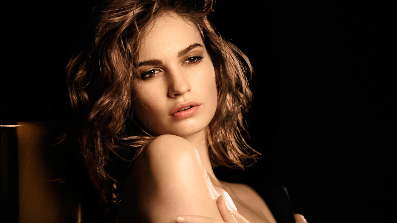 Горячая девушка актриса Габриэлла Уайлд