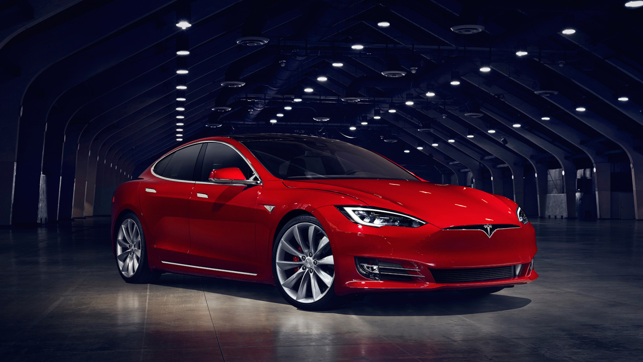 Инновационный электромобиль Tesla  Model S 