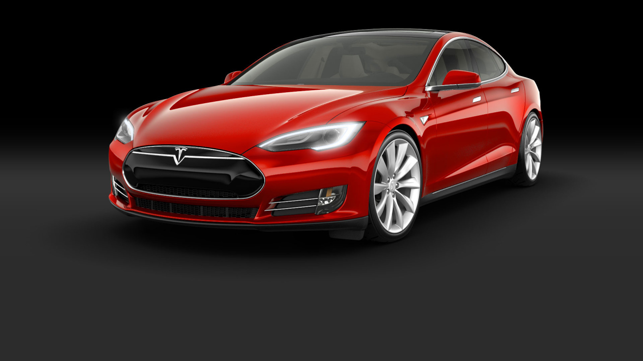 Красный электромобиль Tesla Model S 