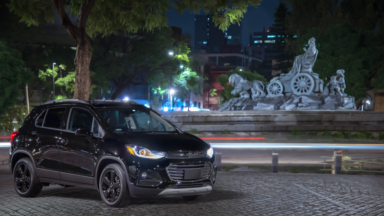 Черный Chevrolet Trax Premier, 2018 года в городе