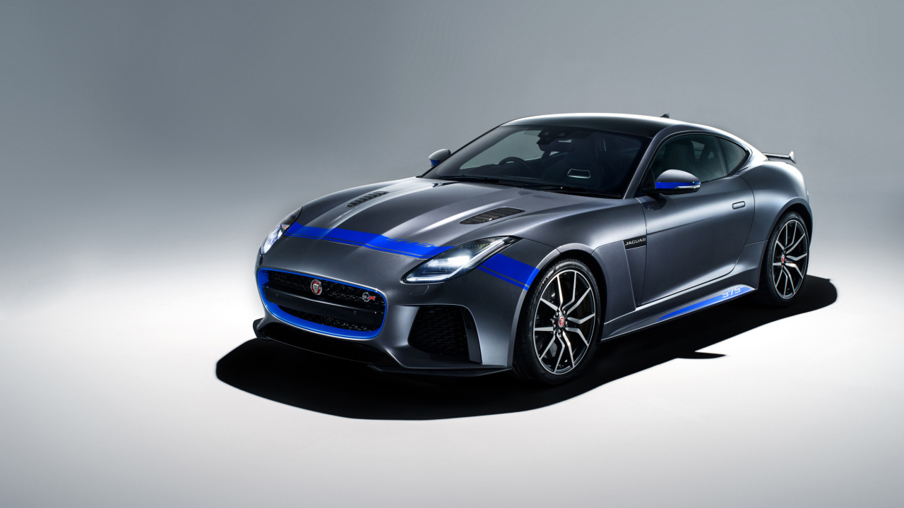 Автомобиль Jaguar F Type SVR Graphic Pack Coupe 2018 на сером фоне