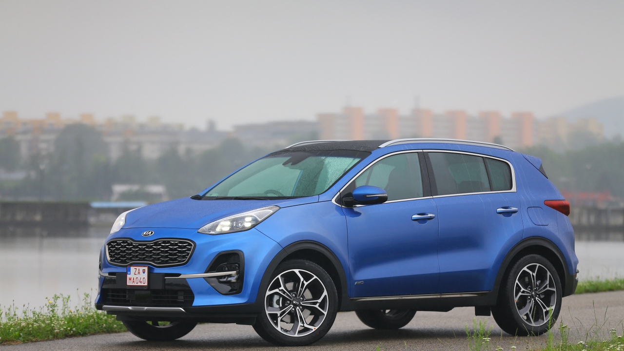 Синий внедорожник KIA Sportage GT Line S 2018 