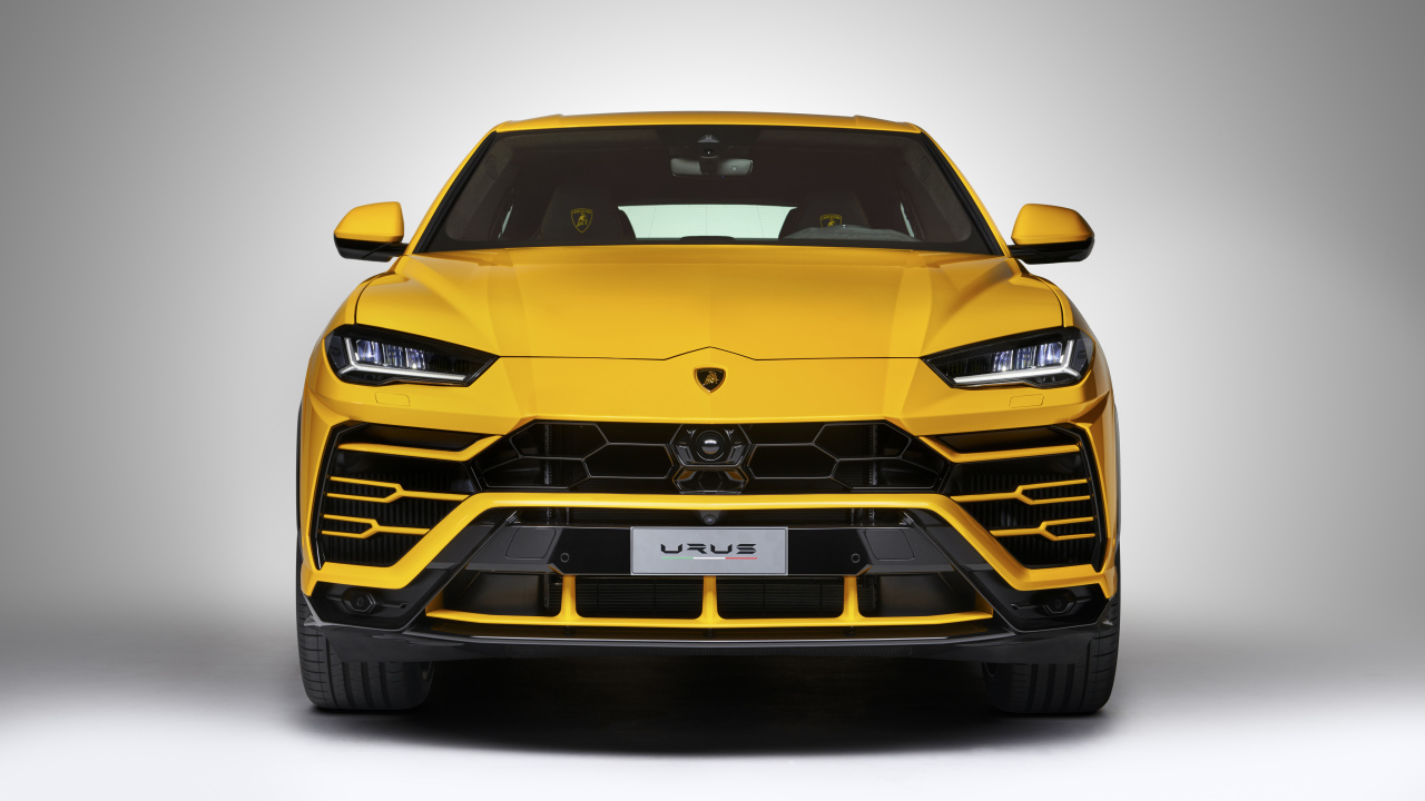 Внедорожник  Lamborghini Urus, 2018 вид спереди