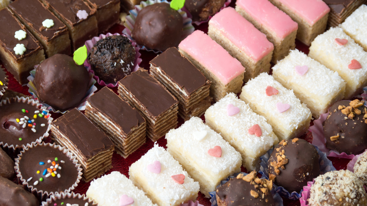Разные шоколадные конфеты крупным планом