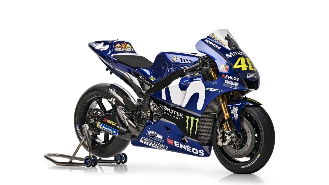 Синий мотоцикл Yamaha YZR-M1 Movistar, 2018 на белом фоне