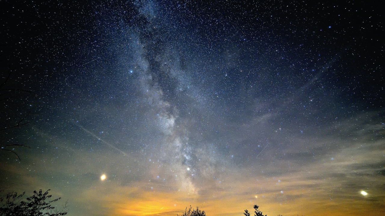 Млечный путь в красивом звездном небе ночью