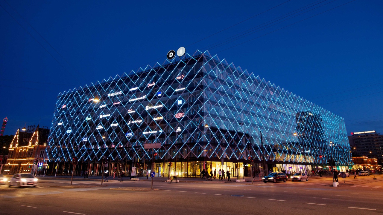 Красивое здание торгового центра города Копенгаген, Дания