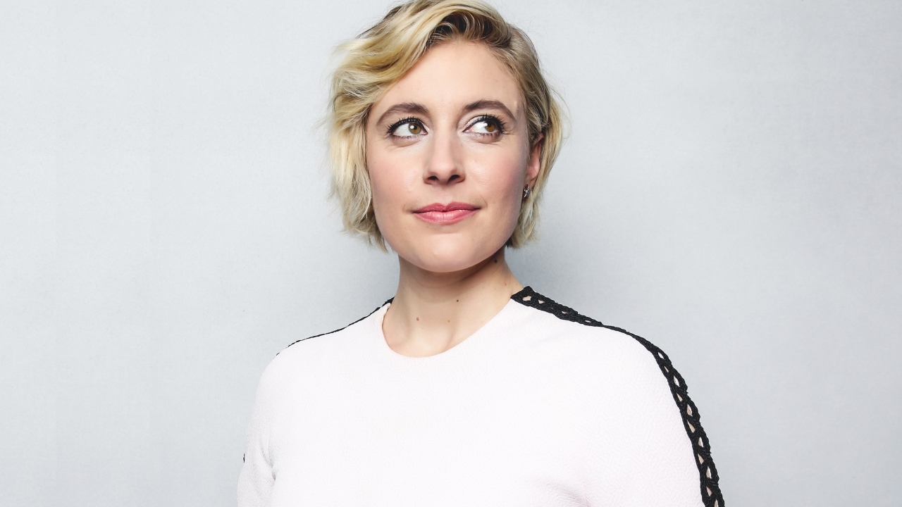 Актриса Грета Гервиг фото на сером фоне