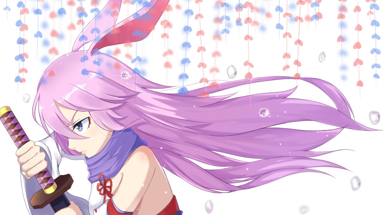 Девушка аниме с сиреневыми волосами и мечом в руках