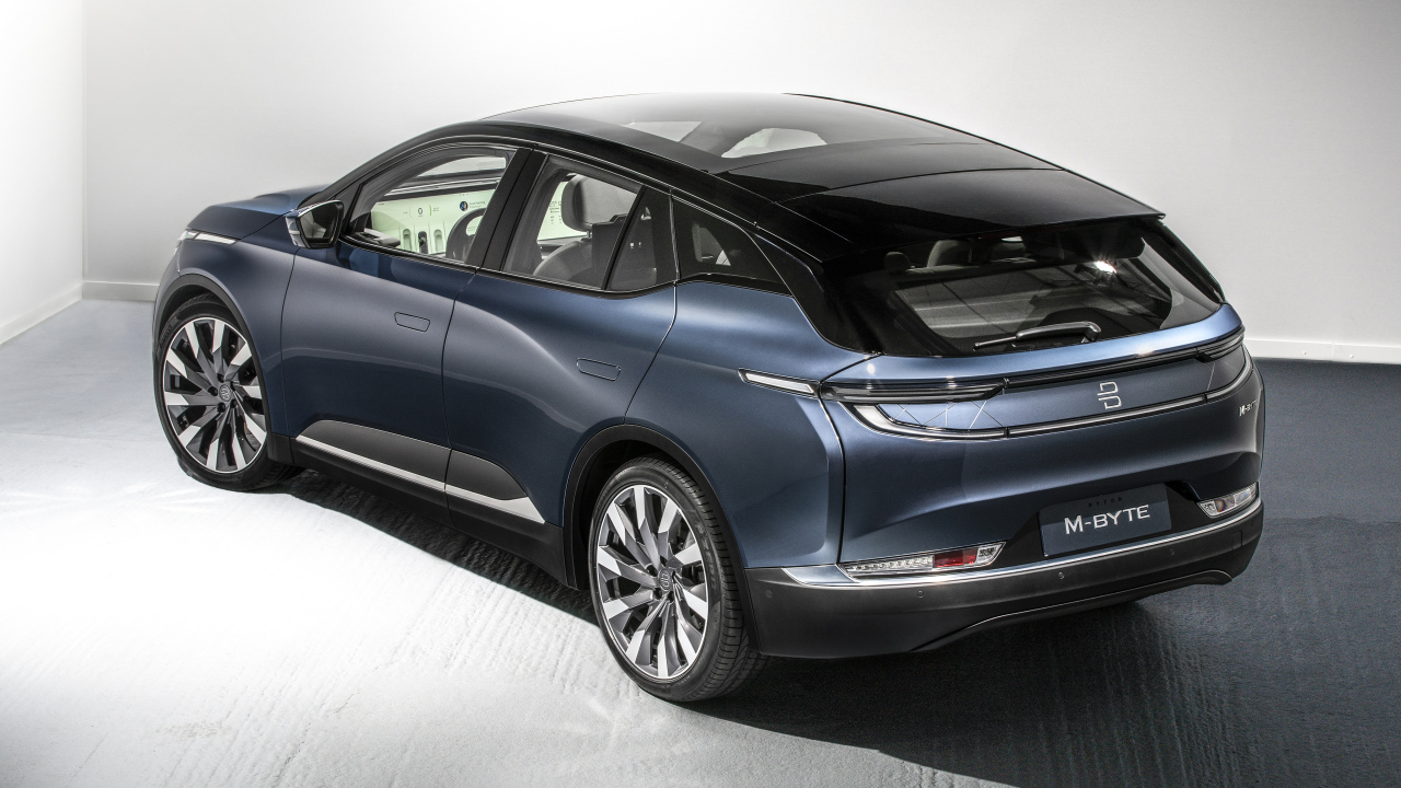 Автомобиль BYTON M-Byte 2020 года вид сзади