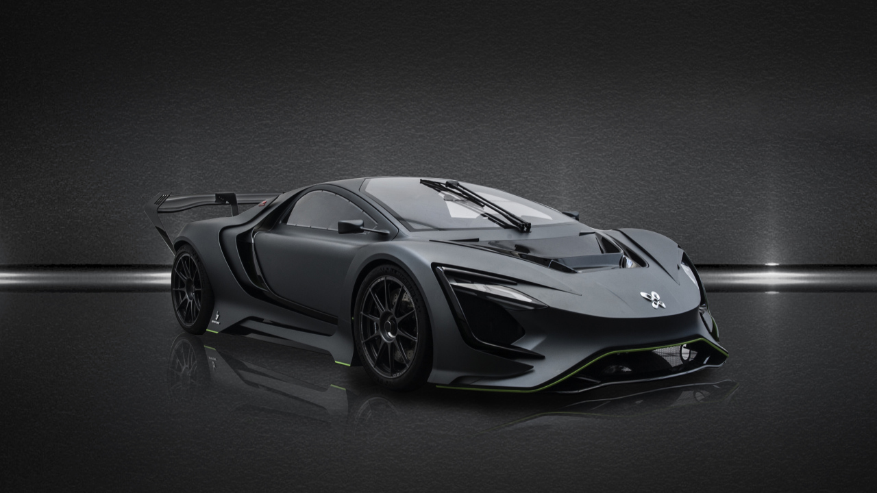 Серебристый быстрый автомобиль Dianche Bertone BSS GT One на сером фоне