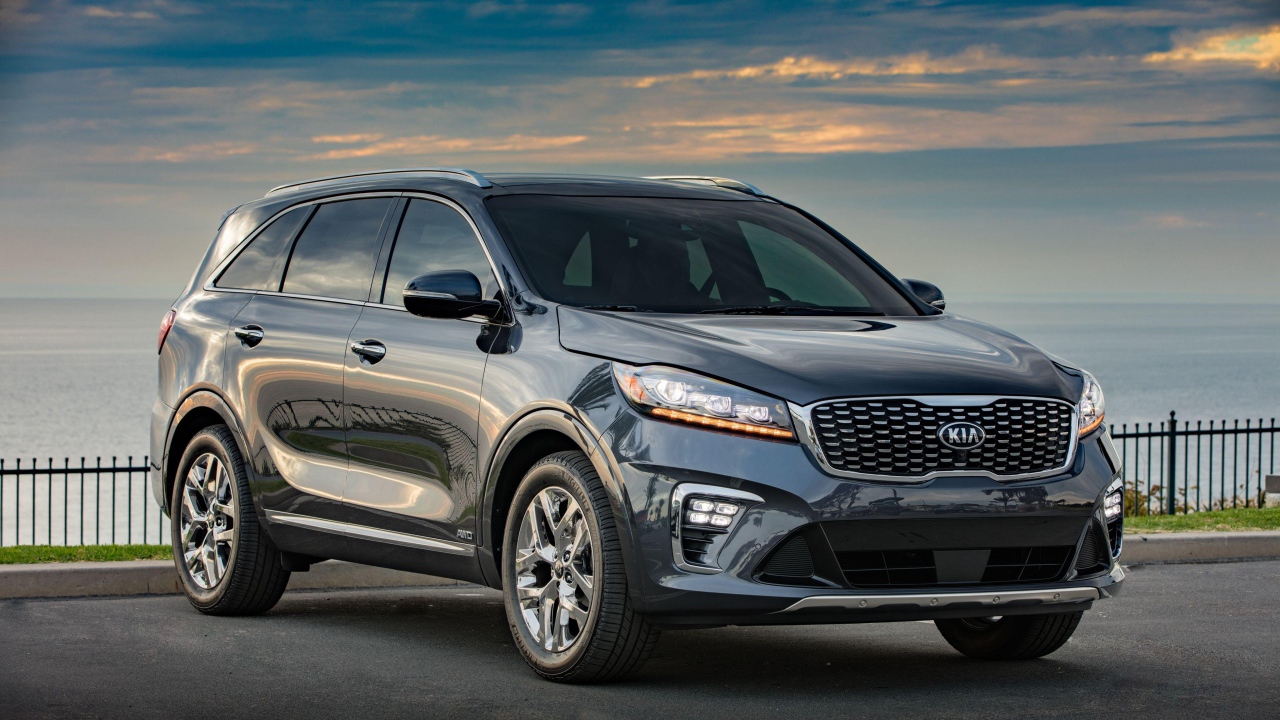 Стильный внедорожник Kia Sorento SXL 2018 года