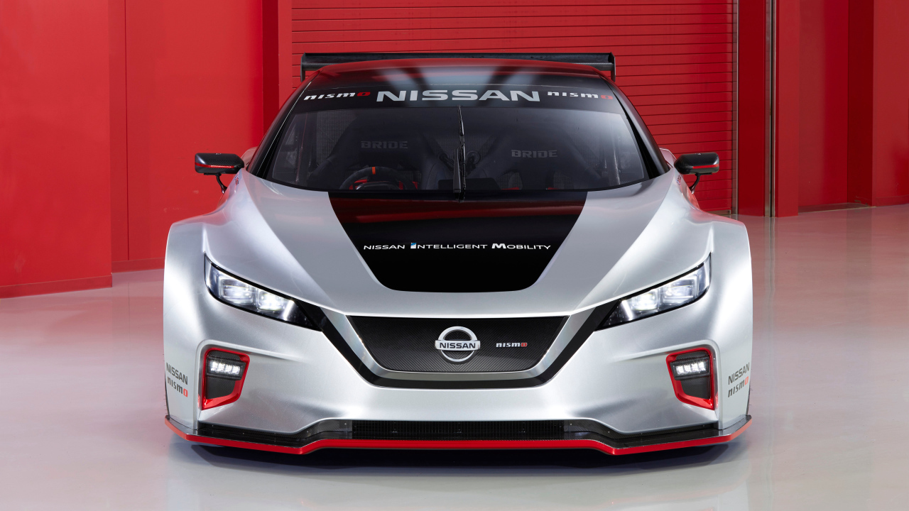 Автомобиль Nissan Leaf Nismo RC 2019 года вид спереди