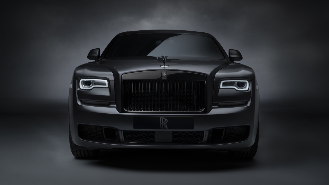 Автомобиль Rolls-Royce Ghost, 2019 года вид спереди