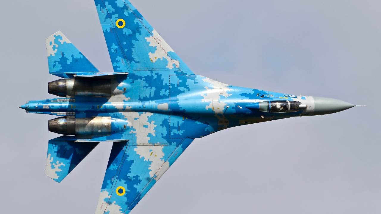 Реактивный Истребитель  Су-27 сухой