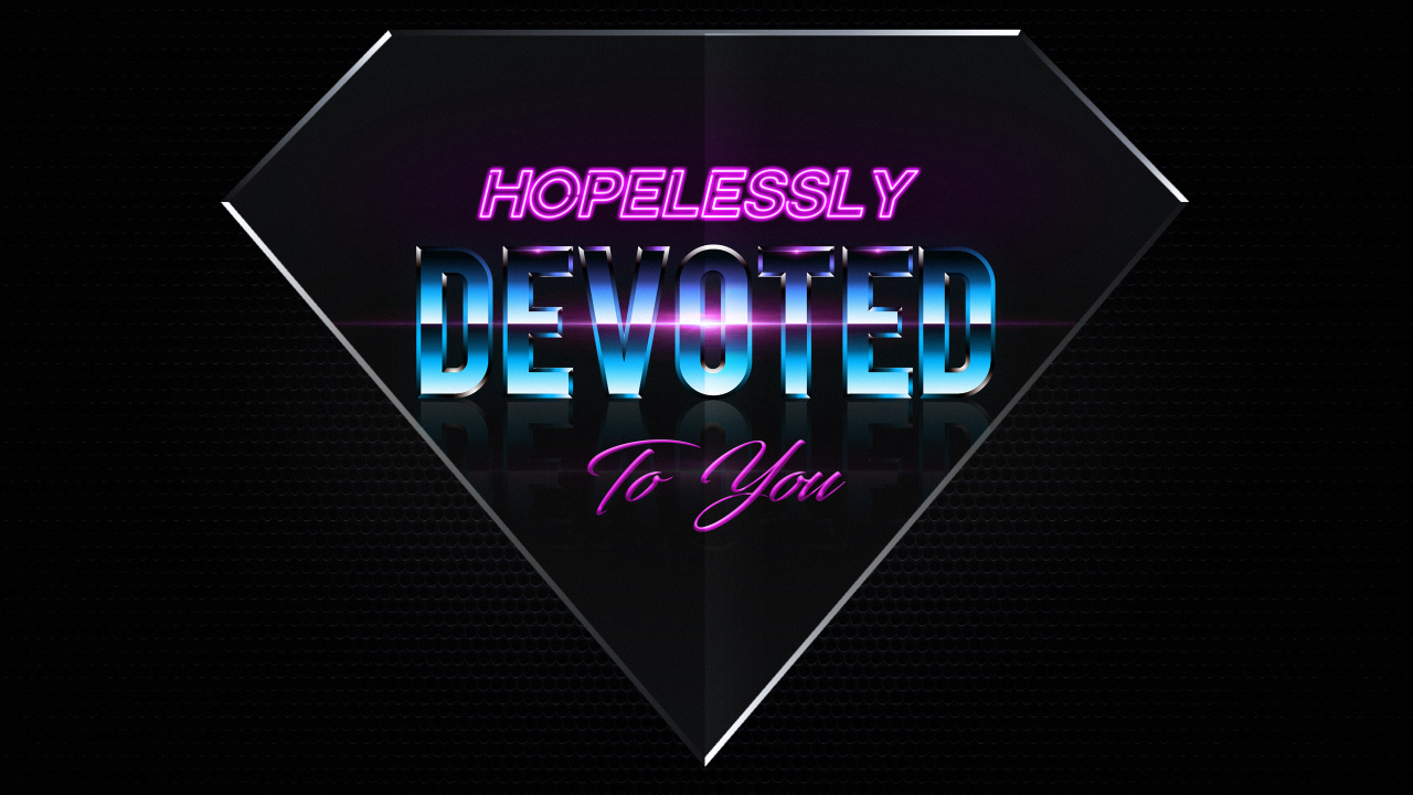 Надпись на английском Devoted to you Hopeless на черном фоне