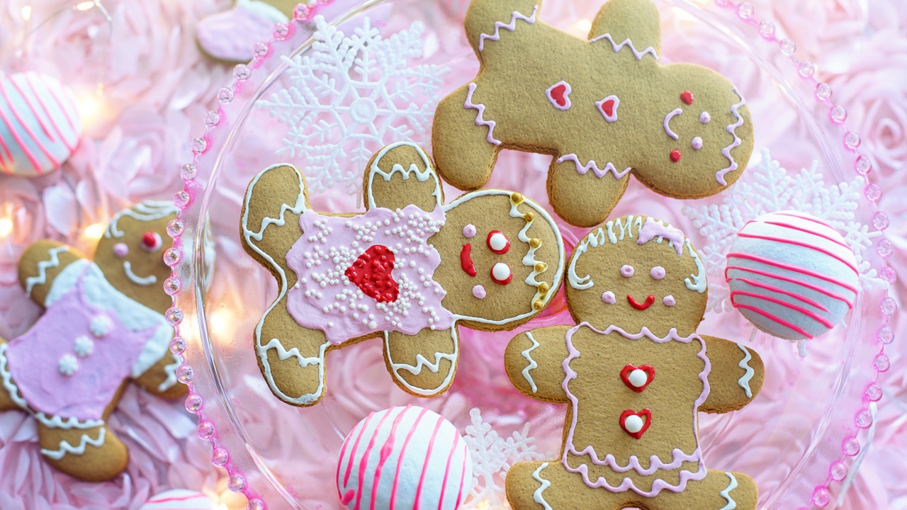 Забавное печенье в форме человечков с глазурью 