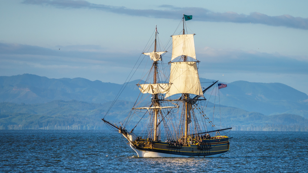 Американское парусное судно в заливе