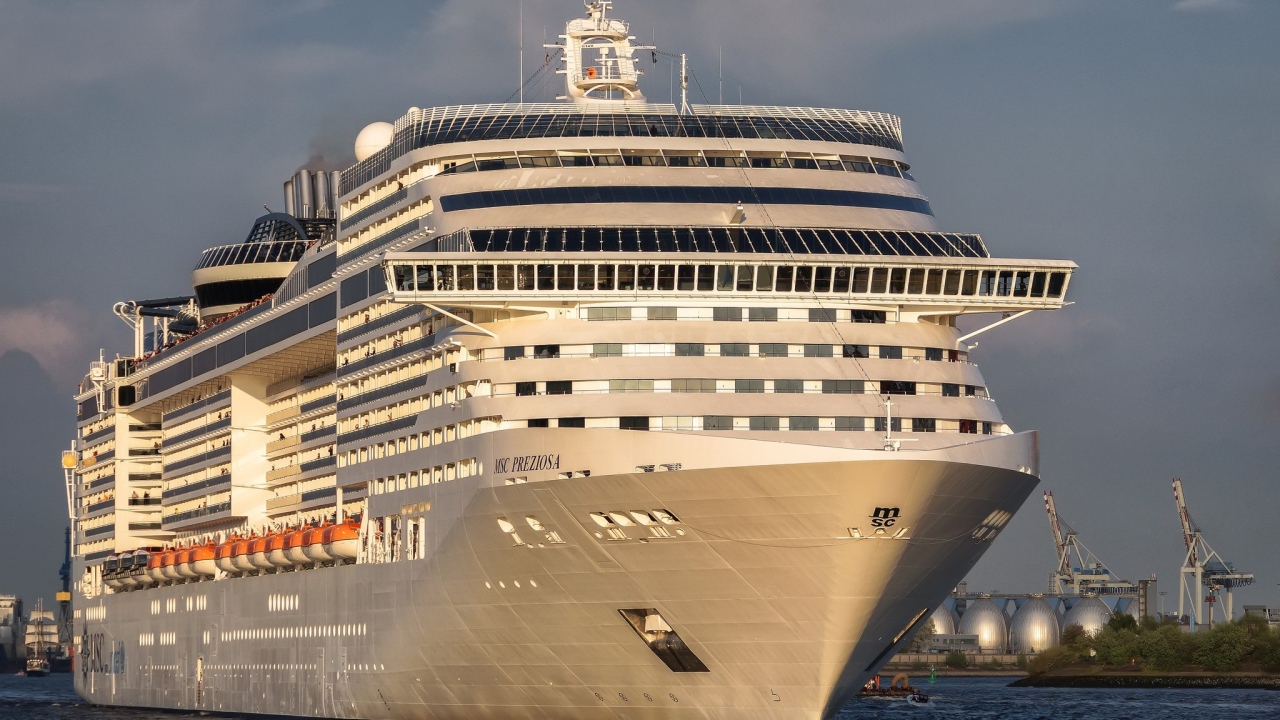 Круизный лайнер MSC Preziosa отправляется в плаванье