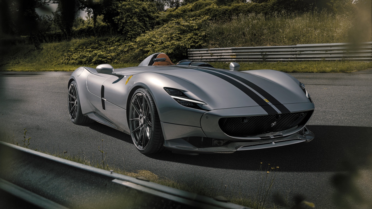 Стильный быстрый автомобиль Novitec Ferrari Monza SP1 2020 года