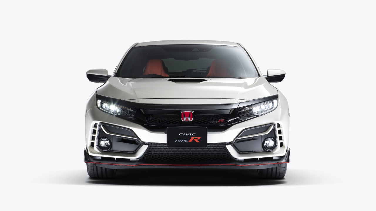 Автомобиль Honda Civic Type R 2020 года вид спереди