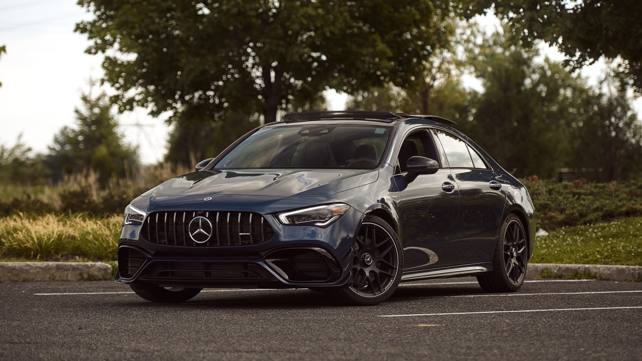 Черный автомобиль  Mercedes-AMG CLA 45 4MATIC, 2020 года 
