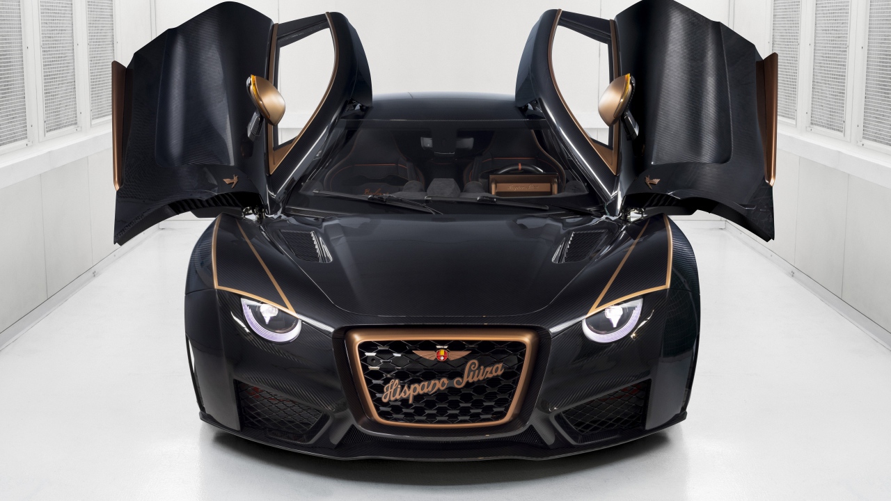 Автомобиль Hispano-Suiza Carmen Boulogne 2020 года с открытыми дверями