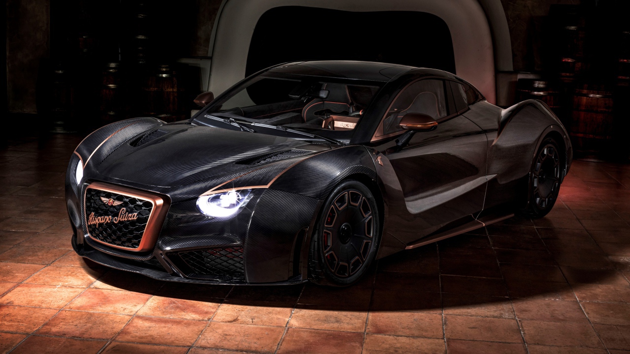 Черный автомобиль Hispano-Suiza Carmen Boulogne 2020 года на выставке