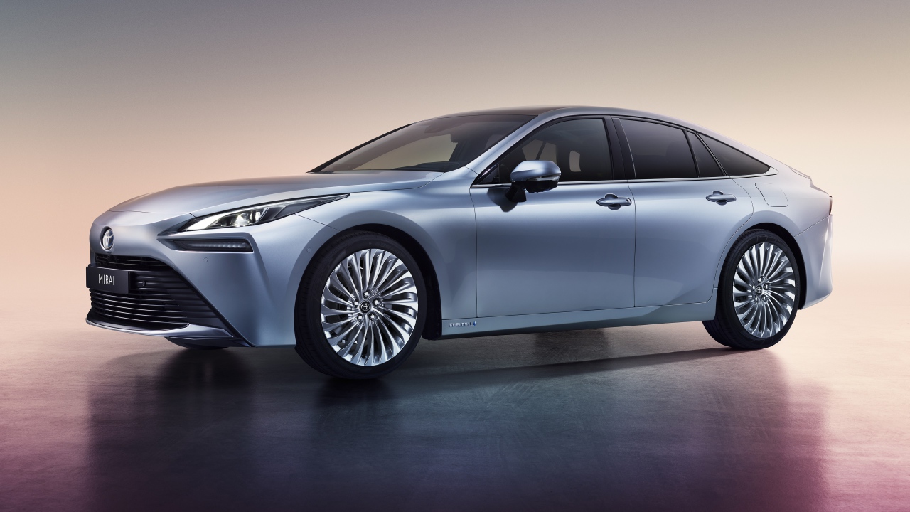 Автомобиль Toyota Mirai 2020 года 