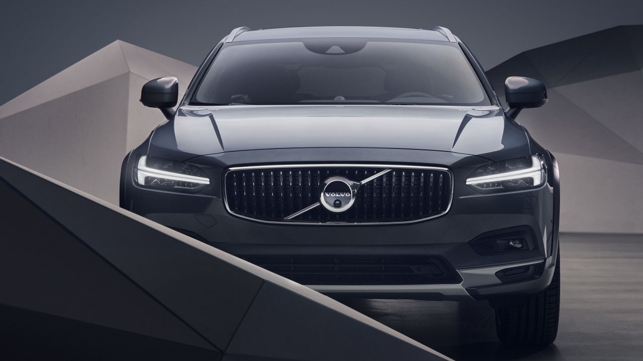 Богатый Volvo V90 B6 Cross Country 2020 года 