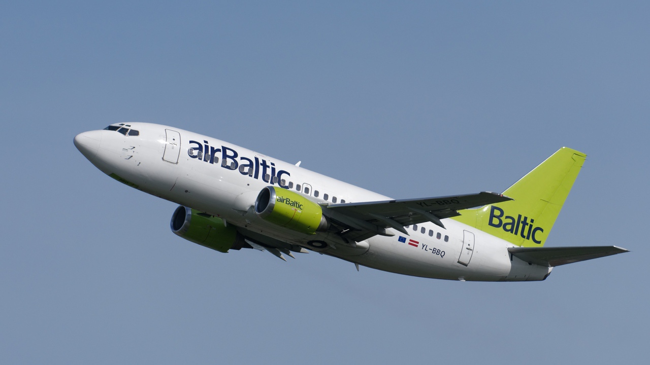 Passenger aircraft Boeing YL-BBQ airline Air Baltic
