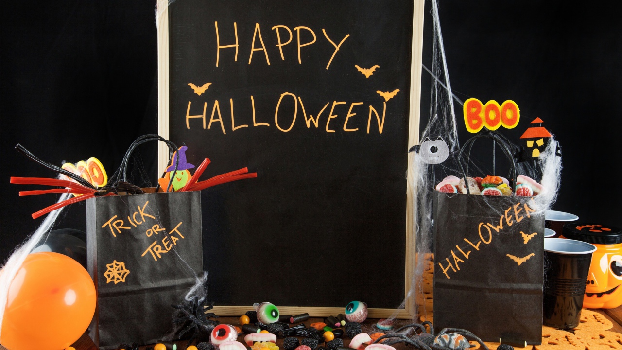 Сладости и декор на праздник Хэллоуин