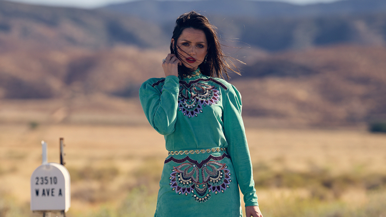 Актриса Ана де Армас в красивом платье