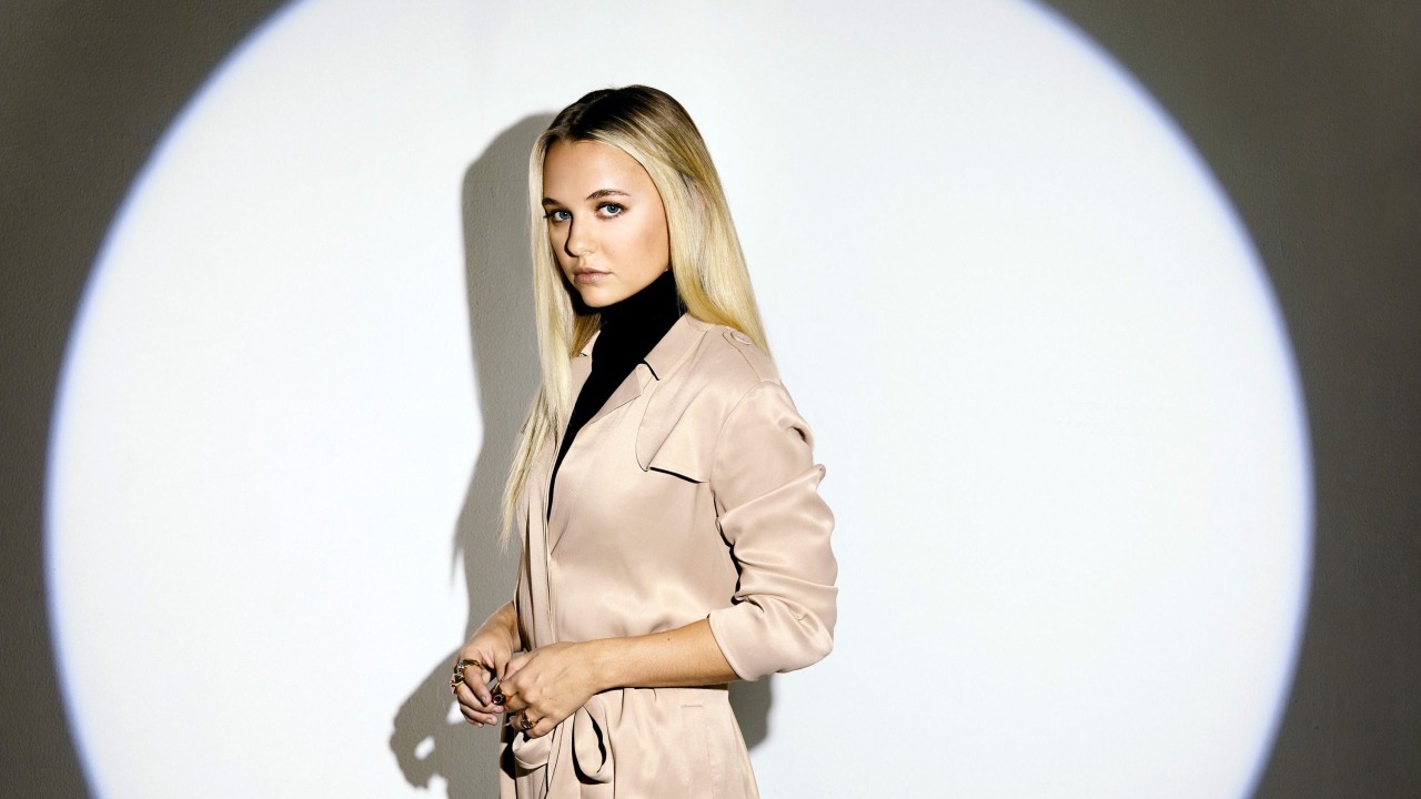 Американская актриса Мэдисон Айсмен