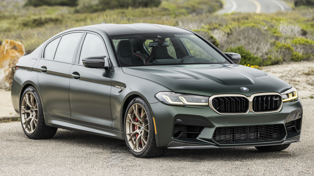 Автомобиль BMW M5 CS, 2022 года