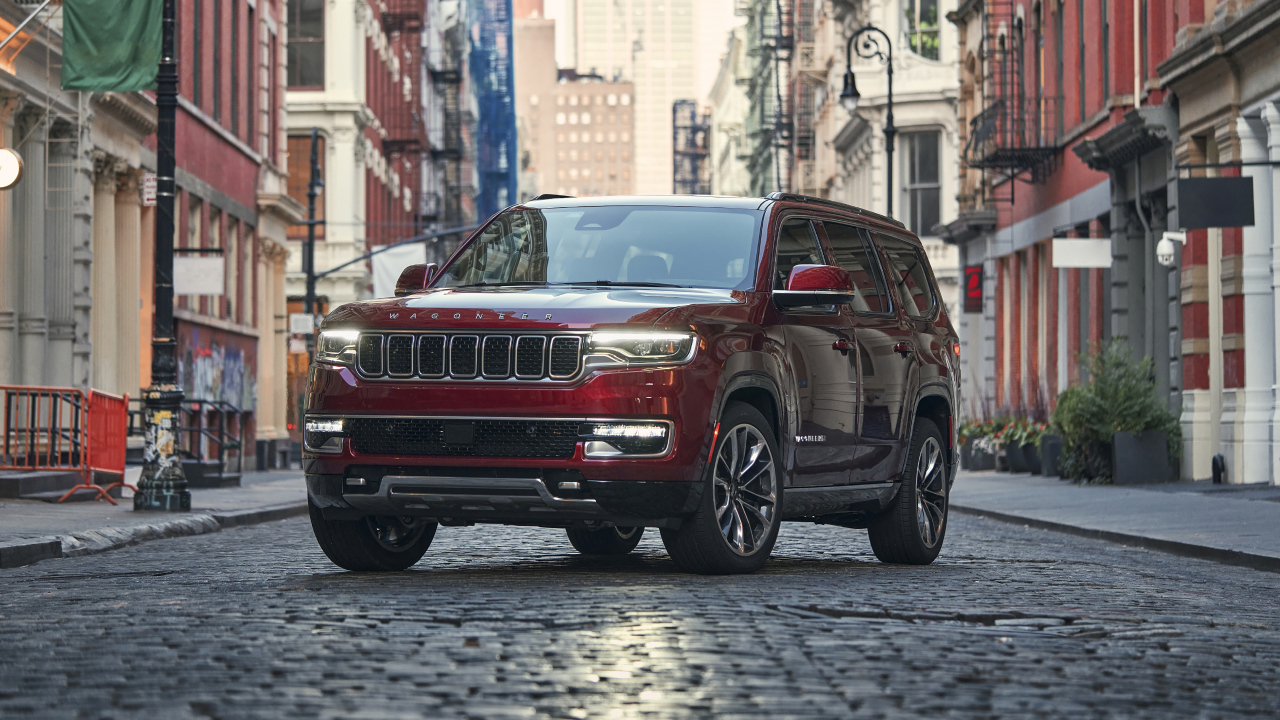 Красный Jeep Wagoneer Series II, 2022 года в городе
