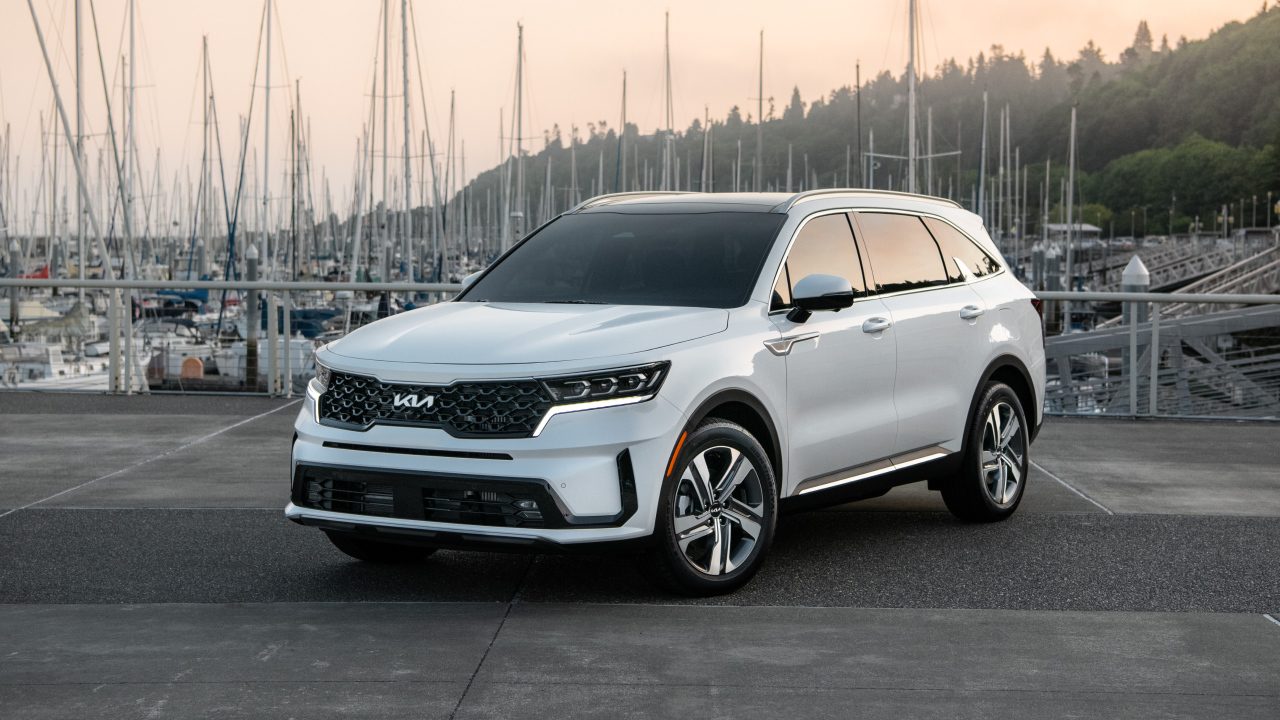 Автомобиль Kia Sorento PHEV, 2022 года в порту