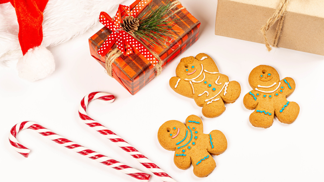 Печенье, подарок и конфеты на Рождество 
