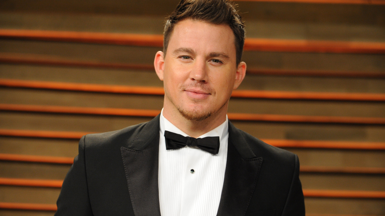 Американский актер Ченнинг Татум у стены