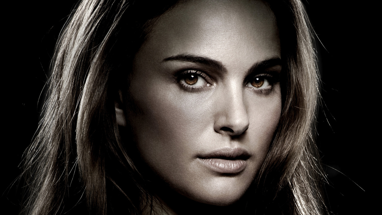 Актриса Натали Портман в фильме Тор