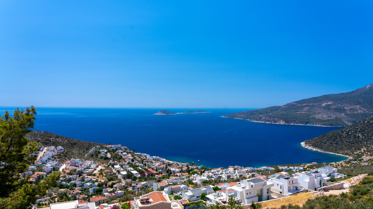 Вид на море и город  с высоты, Турция