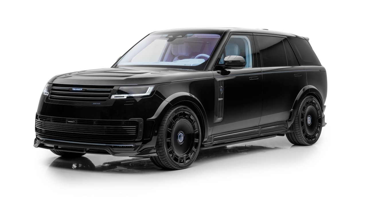 Вид спереди на черный внедорожник Mansory Range Rover SV LWB Heritage 2023 года