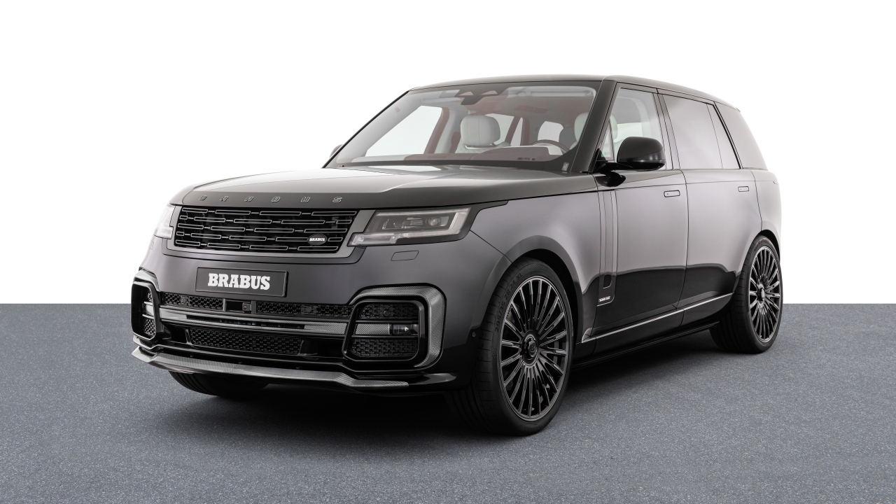 Внедорожник Brabus 600 2023 года на сером фоне