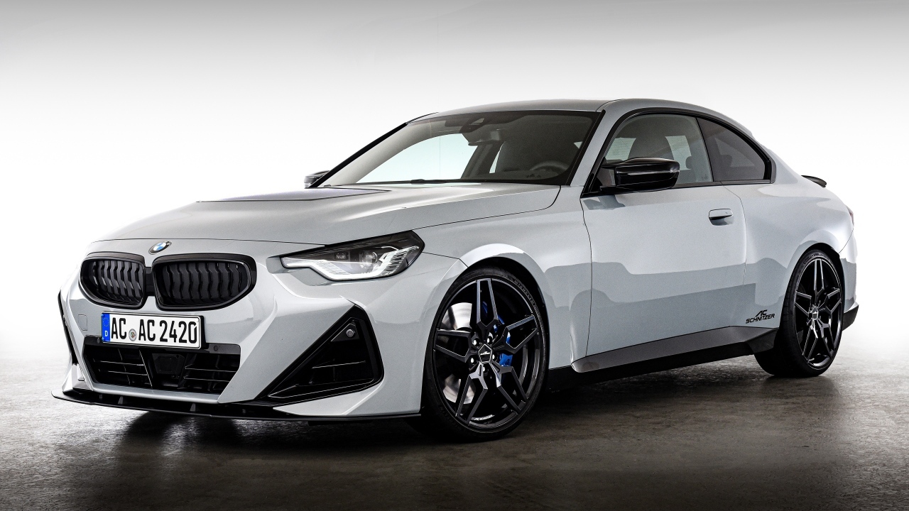 Серебристый автомобиль AC Schnitzer ACS2 4.0i