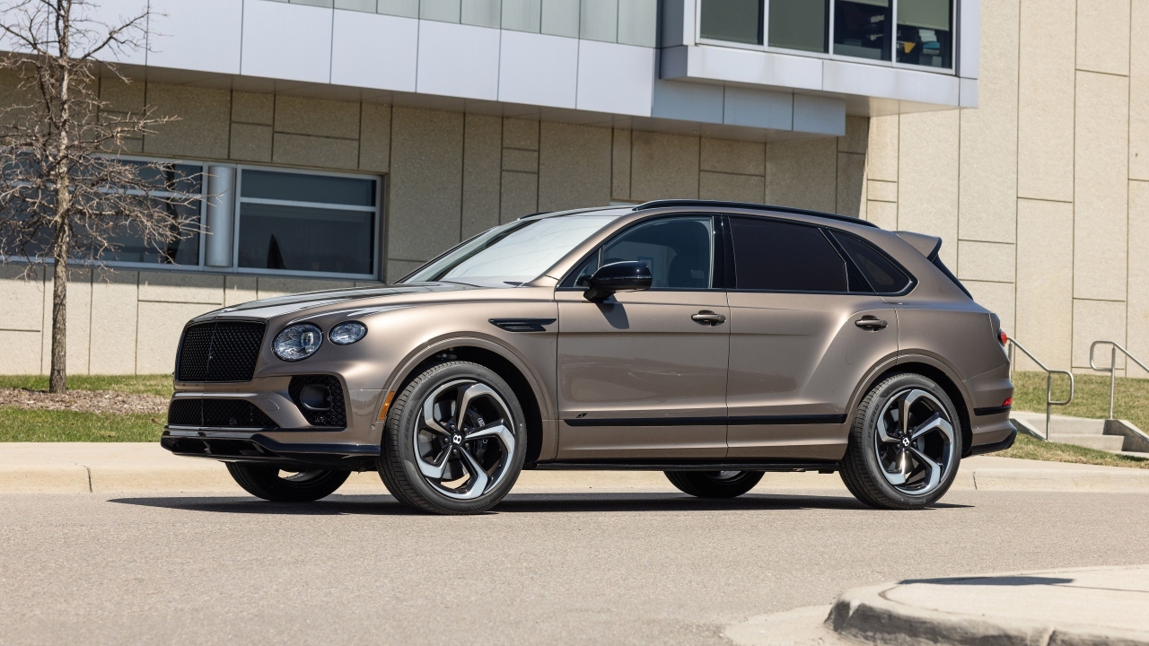 Автомобиль Bentley Bentayga S в городе